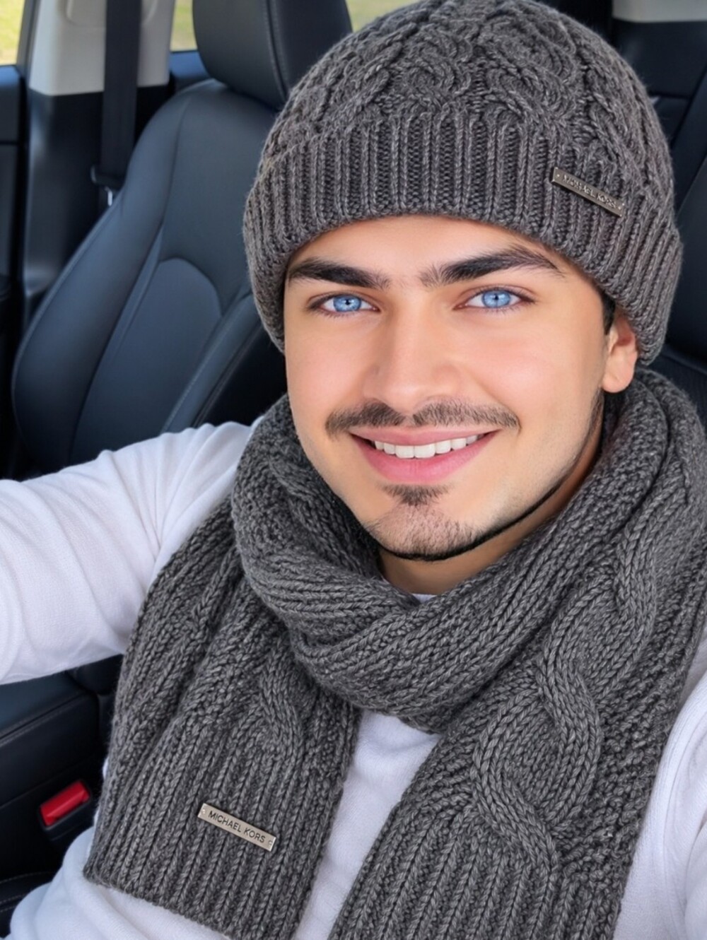 MICHAEL KORS 2 Piece Set Knit Grey Scarf & Hat Gift Set $98